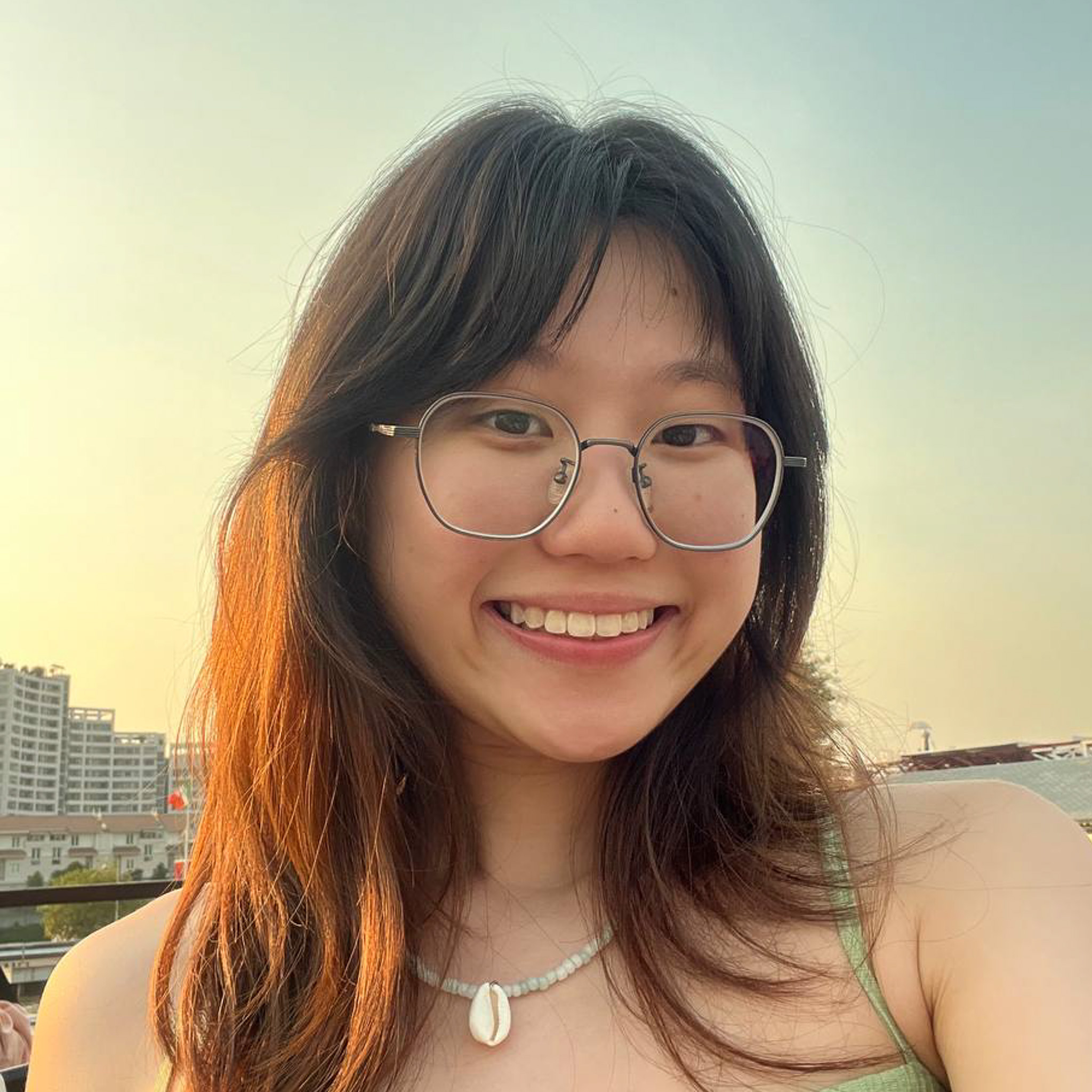 Ye Xin Yi Signe
<br><span class="title-fellow">PSS Wing Publicity Manager and Senior Peer Supporter</span>