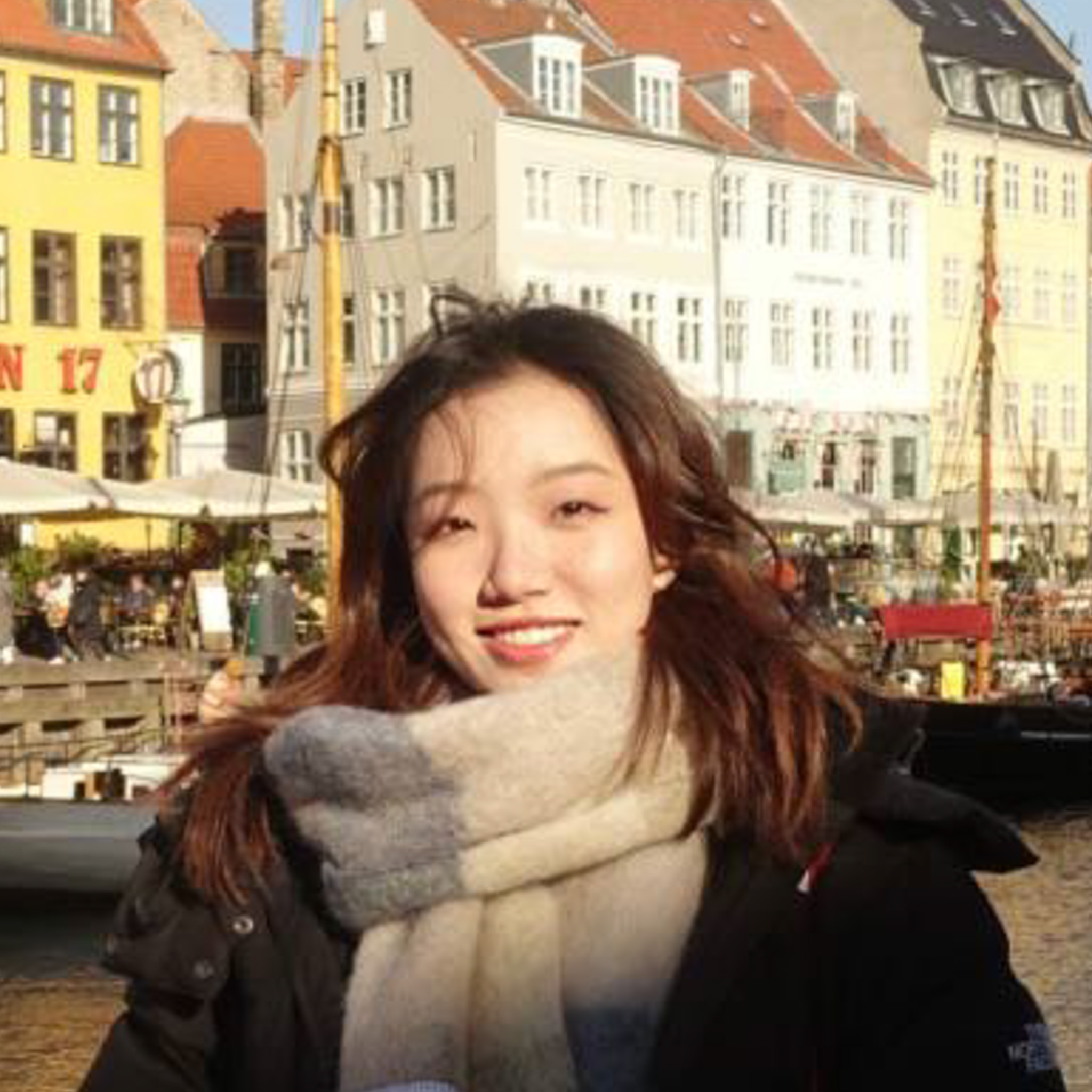 <b>Ivy Xu Hanwen</b><br><span class="title-fellow">Digital Marketing Associate</span>